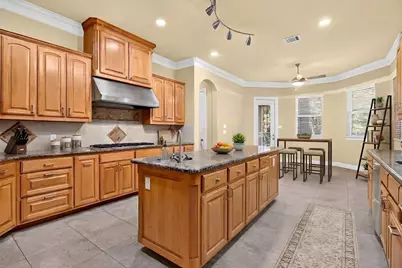 544 Waterchase Drive, Fort Worth, TX 76120 - Photo 14