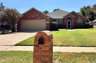 1584 Meadowview, Corinth, TX 76210 - Photo 2