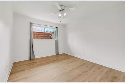 13126 Fall Manor Drive, Dallas, TX 75243 - Photo 26