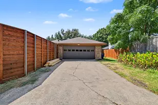 13126 Fall Manor Dr, Dallas, TX 75243 - Photo 38