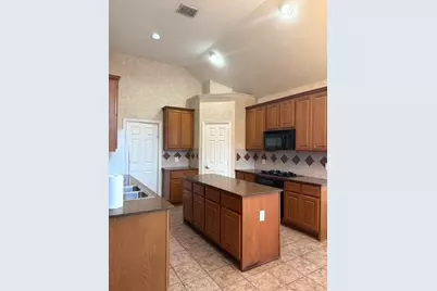 4501 Brenda Drive, Flower Mound, TX 75022 - Photo 10