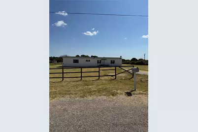 206 Creekview Meadows Court, Springtown, TX 76082 - Photo 2