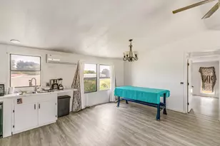 206 Creekview Meadows Ct, Springtown, TX 76082 - Photo 6