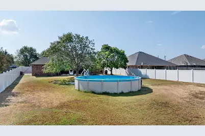 612 Parker Lane, Granbury, TX 76048 - Photo 30