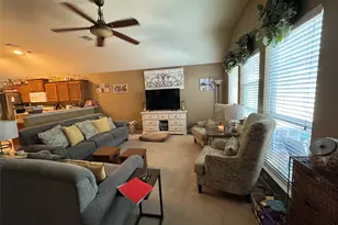 1240 Cottonwood Dr, Crowley, TX 76036 - Photo 4