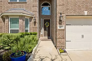 1301 Baynes Dr, McKinney, TX 75071 - Photo 2