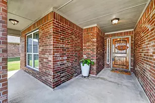 1026 Saint Andrews Dr, Burleson, TX 76028 - Photo 4