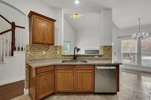114 Constitution Dr, Euless, TX 76040 - Photo 12