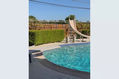 2906 Cheyenne Street, Irving, TX 75062 - Photo 2