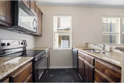 104 College Avenue, Fort Worth, TX 76104 - Photo 8