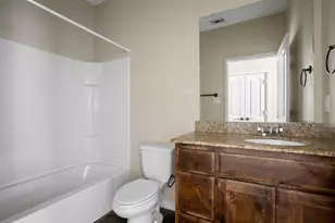 104 College Ave, Fort Worth, TX 76104 - Photo 6