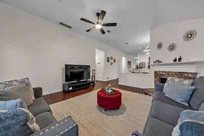 8102 Mansanillo Court, Arlington, TX 76002 - Photo 14