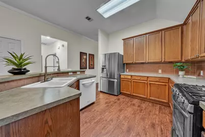 8102 Mansanillo Court, Arlington, TX 76002 - Photo 8