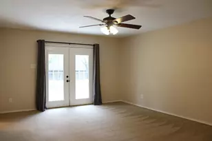 115 Sandra Palmer St, Stephenville, TX 76401 - Photo 18