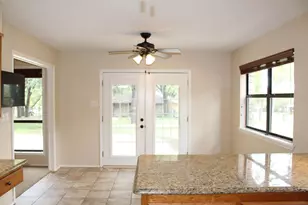 115 Sandra Palmer St, Stephenville, TX 76401 - Photo 14