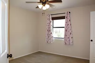 115 Sandra Palmer St, Stephenville, TX 76401 - Photo 28