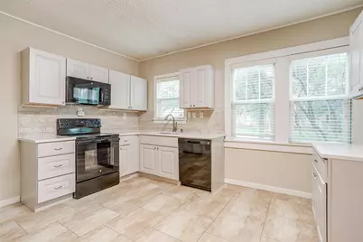 2100 Ashland Avenue, Fort Worth, TX 76107 - Photo 8