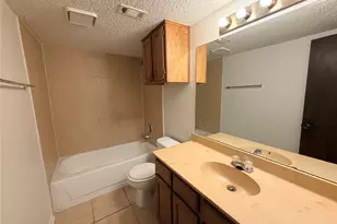2410 Summer Pl Dr, Arlington, TX 76014 - Photo 10
