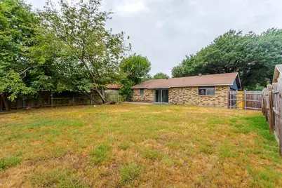 2633 Santa Anna Drive, Grand Prairie, TX 75052 - Photo 32