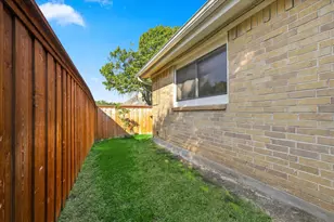 2021 Whippoorwill Ln, Carrollton, TX 75006 - Photo 32
