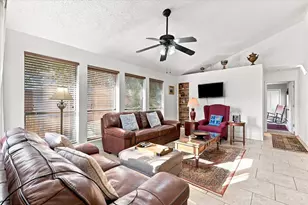 2021 Whippoorwill Ln, Carrollton, TX 75006 - Photo 10