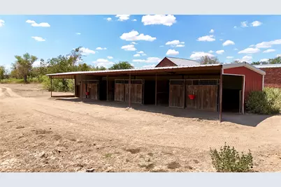 414 E Walnut Street, Strawn, TX 76475 - Photo 34