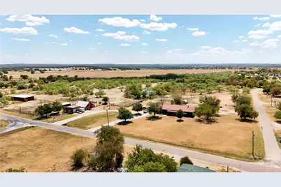414 E Walnut Street, Strawn, TX 76475 - Photo 1
