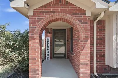 117 Timber Cross Court, Azle, TX 76020 - Photo 4