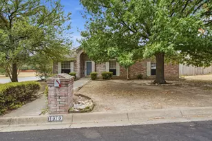 10303 Little Valley Rd, Fort Worth, TX 76108 - Photo 2
