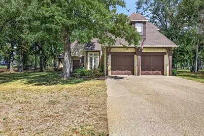 257 Saint Andrews Drive E, Mabank, TX 75156 - Photo 2