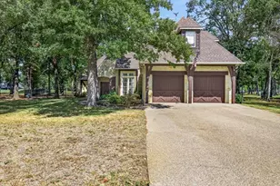 257 Saint Andrews Dr E, Mabank, TX 75156 - Photo 2