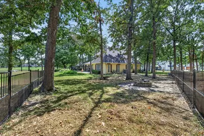 257 Saint Andrews Drive E, Mabank, TX 75156 - Photo 6
