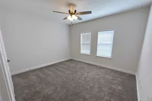 8406 Grant Ln, Greenville, TX 75402 - Photo 16