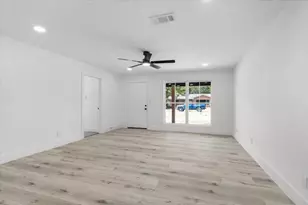 3725 Raphael St, Fort Worth, TX 76119 - Photo 10