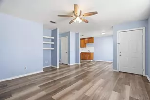 609 Race St, Crowley, TX 76036 - Photo 4