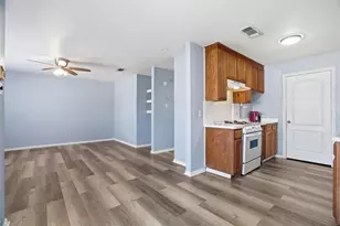 609 Race St, Crowley, TX 76036 - Photo 6