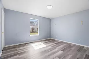 609 Race St, Crowley, TX 76036 - Photo 14