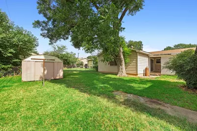 777 Cullum Avenue, Hurst, TX 76053 - Photo 20