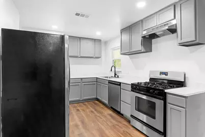777 Cullum Avenue, Hurst, TX 76053 - Photo 6