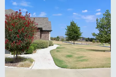 7061 Whispering Oaks, McKinney, TX 75071 - Photo 2