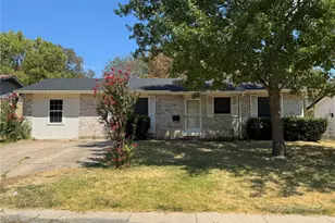 1229 Greenbrier Dr, Mesquite, TX 75149 - Photo 1