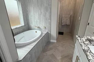 4005 Gallivant Dr, Granbury, TX 76049 - Photo 12