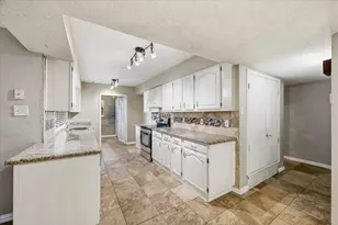 2614 Creekview Dr, Arlington, TX 76016 - Photo 22