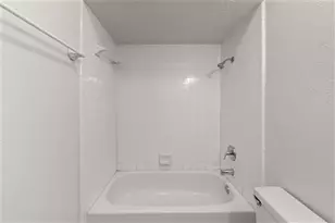2205 Foxcroft Ln, Arlington, TX 76014 - Photo 12