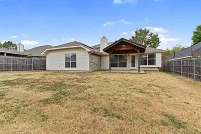 718 W Lonesome Dove Trail, Arlington, TX 76001 - Photo 28