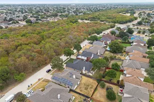 718 W Lonesome Dove Trail, Arlington, TX 76001 - Photo 32