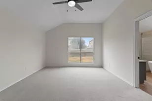 718 W Lonesome Dove Trail, Arlington, TX 76001 - Photo 22