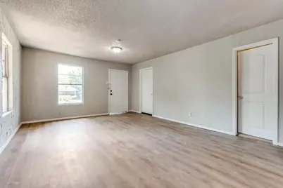 4404 Colonial Avenue, Dallas, TX 75215 - Photo 2