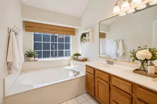 6032 Hilltop Dr, Watauga, TX 76148 - Photo 20