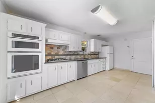 4802 W Mockingbird Ln, Dallas, TX 75209 - Photo 18